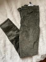 Guess Hose skinny fit 140€ NP neuwertig Damen w 27 gr.S Berlin - Lichtenberg Vorschau