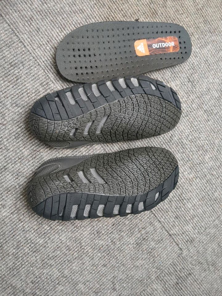 Adidas Outdoor Gr.5 in Zülpich