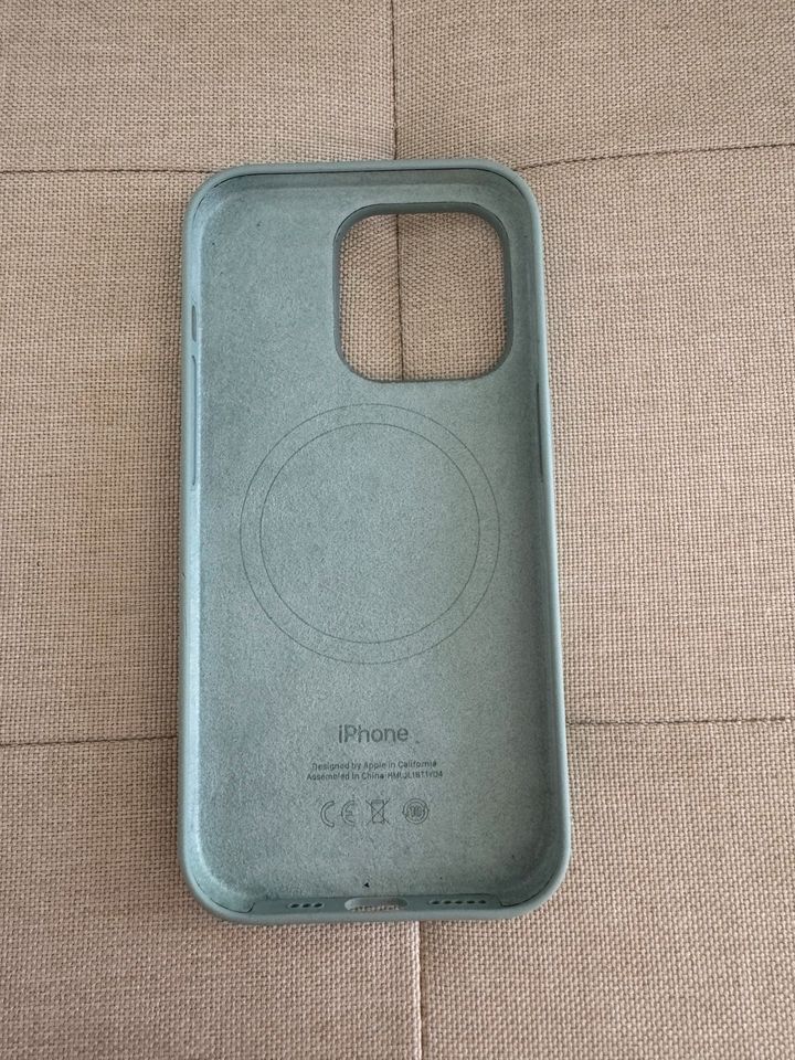 Original Apple iPhone 14 Pro Hülle in Kühlungsborn
