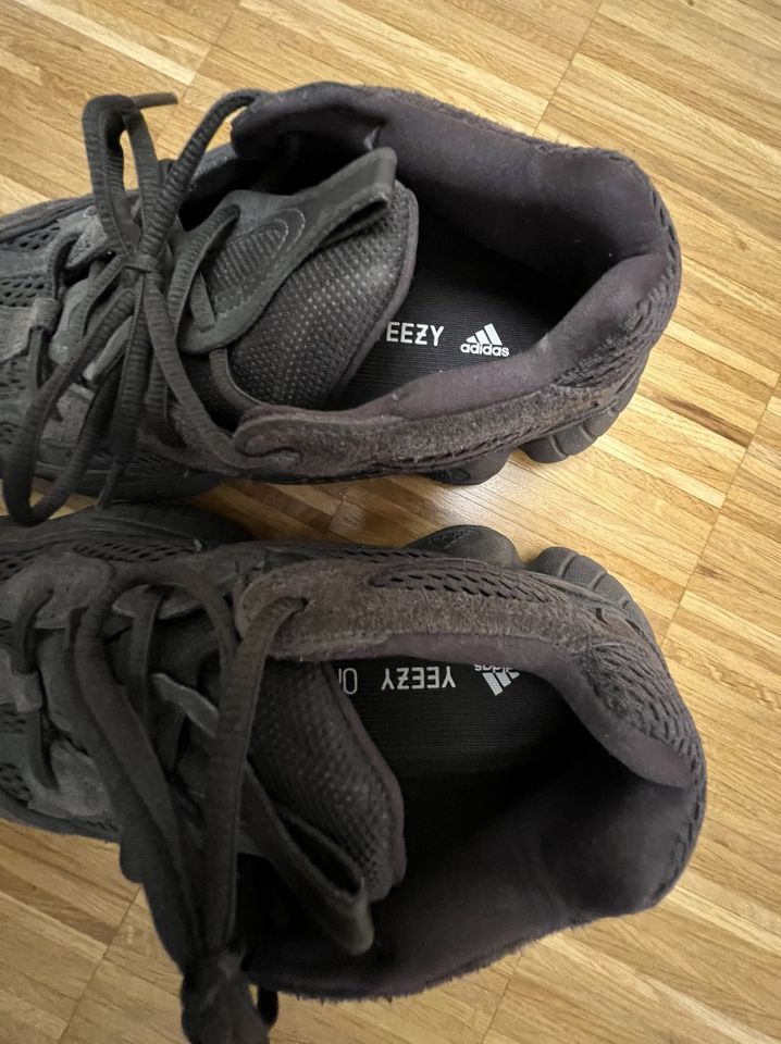 Adidas Yeezy 500 Utility Black UK 9,5 / US 10 / EU 44 - F36640 in Barbing