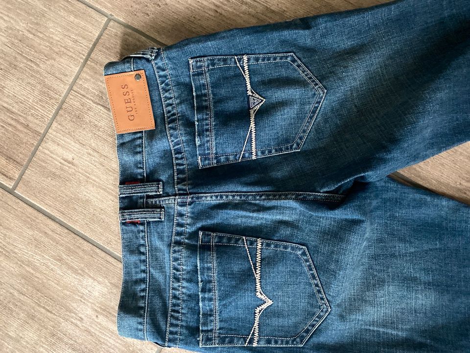 Jeans Gr 38 Gr M Guess in Remscheid