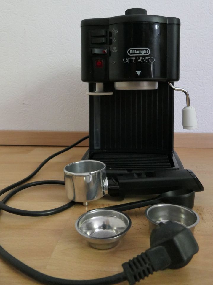 DeLonghi Espressomaschine mit Bedienungsanleitung in Stuttgart - Uhlbach |  Kaffeemaschine & Espressomaschine gebraucht kaufen | eBay Kleinanzeigen ist  jetzt Kleinanzeigen