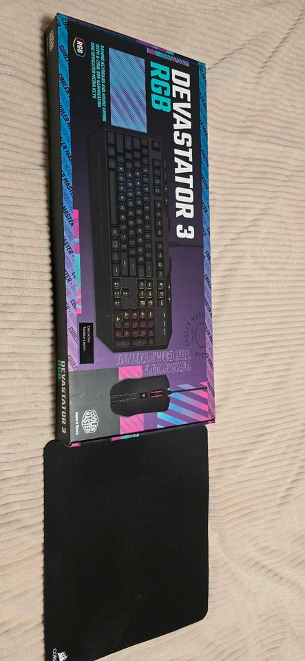 Gaming tastatur, mouse und mousepad in Königsbach-Stein 