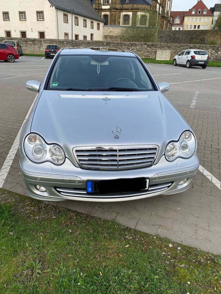 Mercedes Sport Edition c320 cdi 7G in Büren