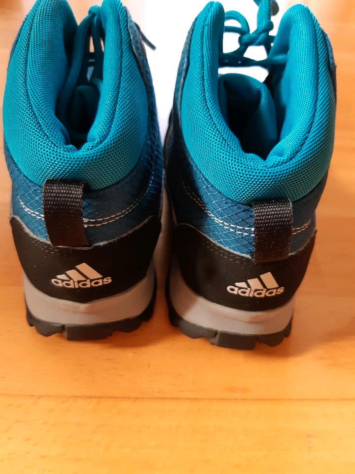 Adidas Trekking Schuhe/ Outdoor/ Wanderschuh Gr.33 in Kiel