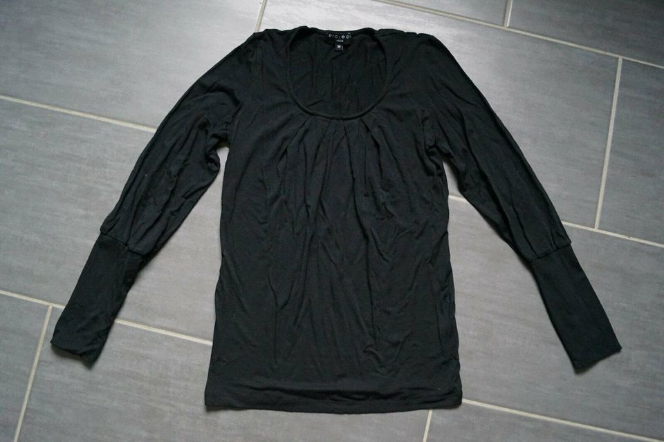 Gr. 40 42 M Damenkleidung schwarz Jeans 32/30 Shirts Bluse Pulli in Schwaan