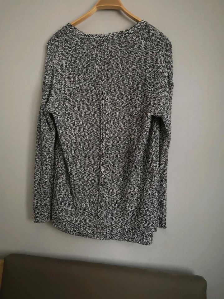 Bequeme Strickjacke in Größe S in Puls