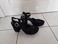 Schuhe, Sandalen  High Heals, Schwarz , Gr 38 Berlin - Steglitz Vorschau
