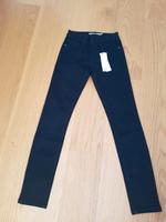 Damen Hose Jeans schwarz Calvin Klein W 26 L 32 NEU mit Etikett Bayern - Scheyern Vorschau