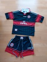 Bayern München Trikot mit Hose Größe 152 Saarland - Saarwellingen Vorschau