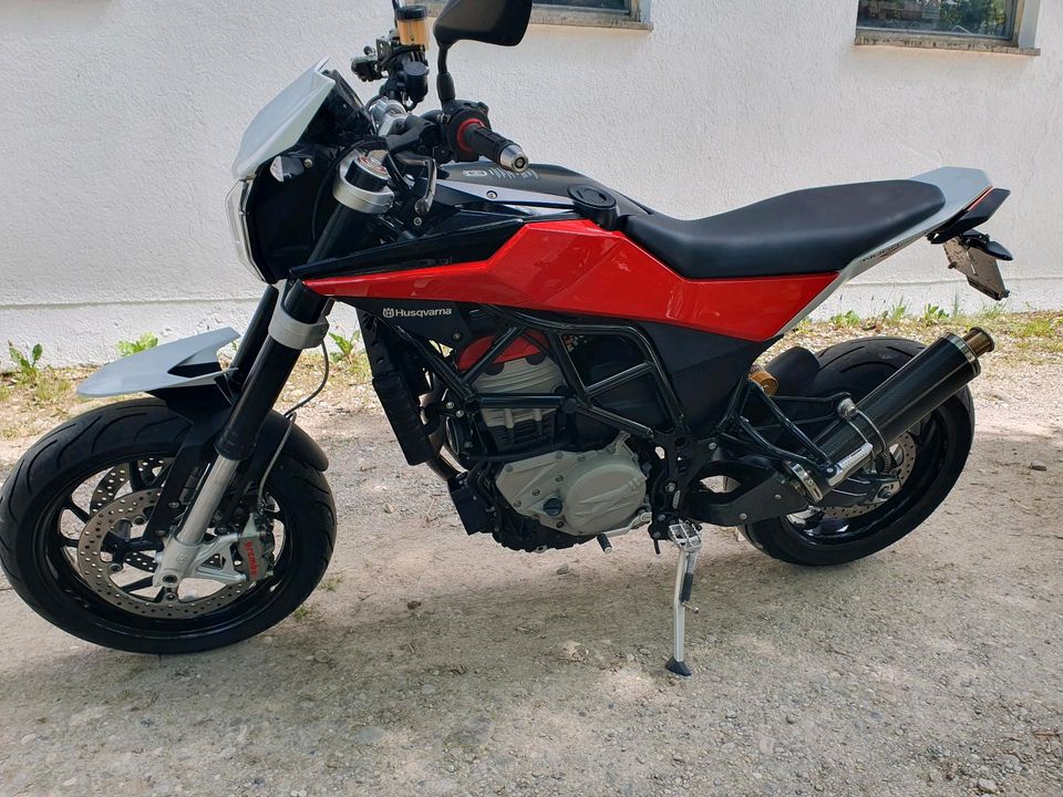 Husqvarna Nuda 900r in Hohenschäftlarn