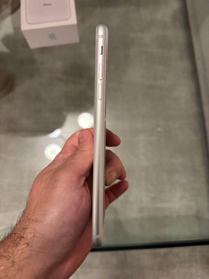 iPhone 8 Plus 64GB in Hannover