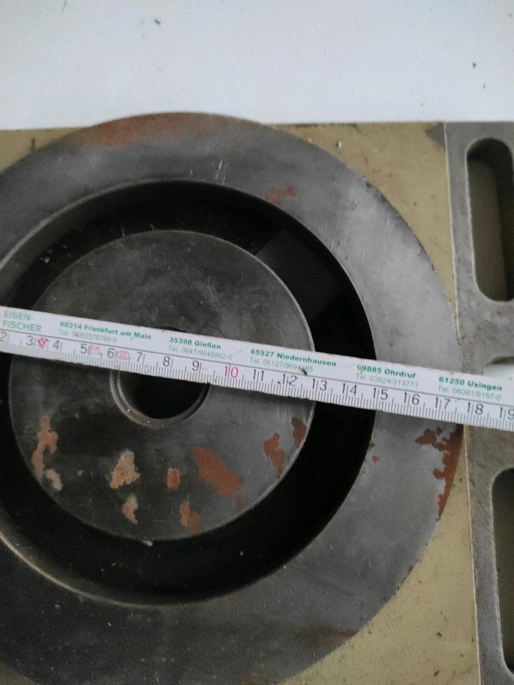 Maschinen Schraubstock Drehplatte Durchmesser 150 mm in Magdala