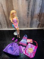 NEU Barbie Puppe Glamour alle Gelenke beweglich Mattel 1363HF1 Nordrhein-Westfalen - Bottrop Vorschau