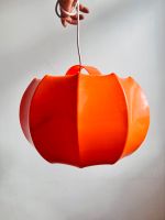Ilka Plast 70er Jahre Hängelampe orange Kunststoff Deckenlampe Space Age Design Berlin - Mitte Vorschau