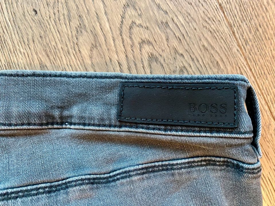 HUGO BOSS JEANS GR.26 slim grau Damen Luxusmarke in München