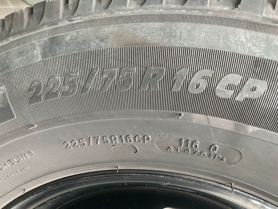 4 Reifen und Felgen für Wohnmobil/ Michelin Agilis 225/75 R16 CP in Burgoberbach