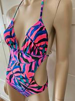 Neu ungetragen  gr M Monokini rückenfrei bikini Badeanzug pink Sachsen-Anhalt - Gommern Vorschau