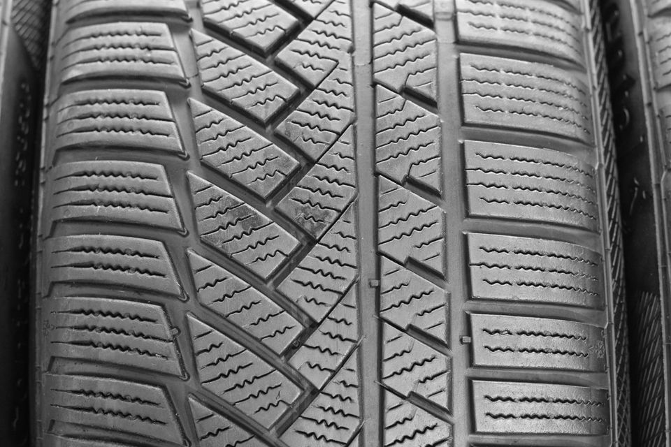 4 x 255/45 R20 101V Winterreifen Continental M+S 6,5MM DOT19 in Brackenheim