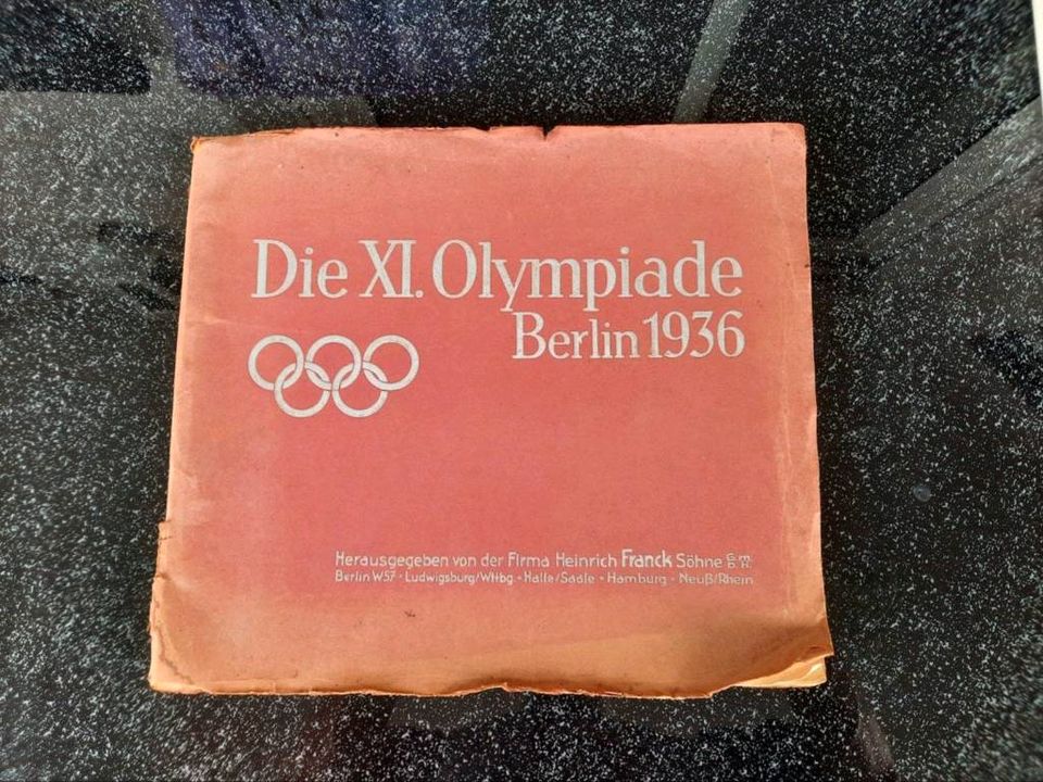 Sammel-Album "Die XI. Olympiade Berlin 1936" in Bad Vilbel