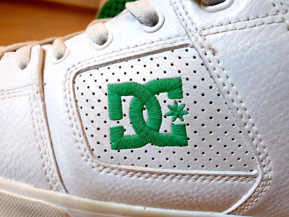 DC Shoes Men's Pure Skate Schuh Sneaker weis grün 11 bzw 44,5 in Trier