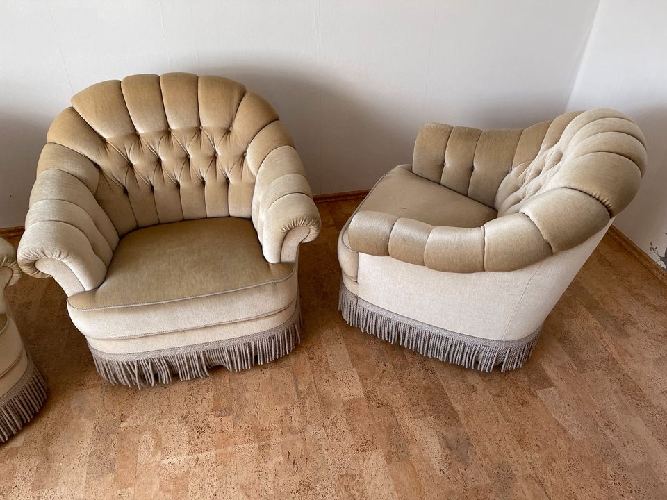 Sofa / Couch, 3-Sitz + 3x Sessel auf Rollen in Albersdorf