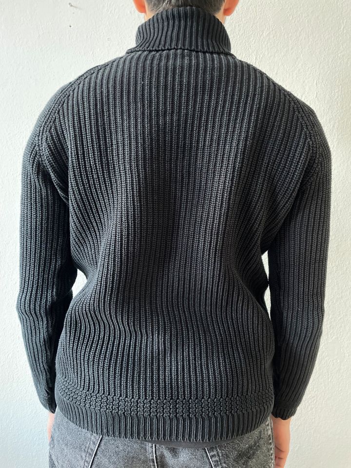 Rollkragenpullover schwarz in Stuttgart