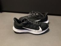 Nike Running Turnschuhe in Größe 41 US 9.5 Brandenburg - Teltow Vorschau