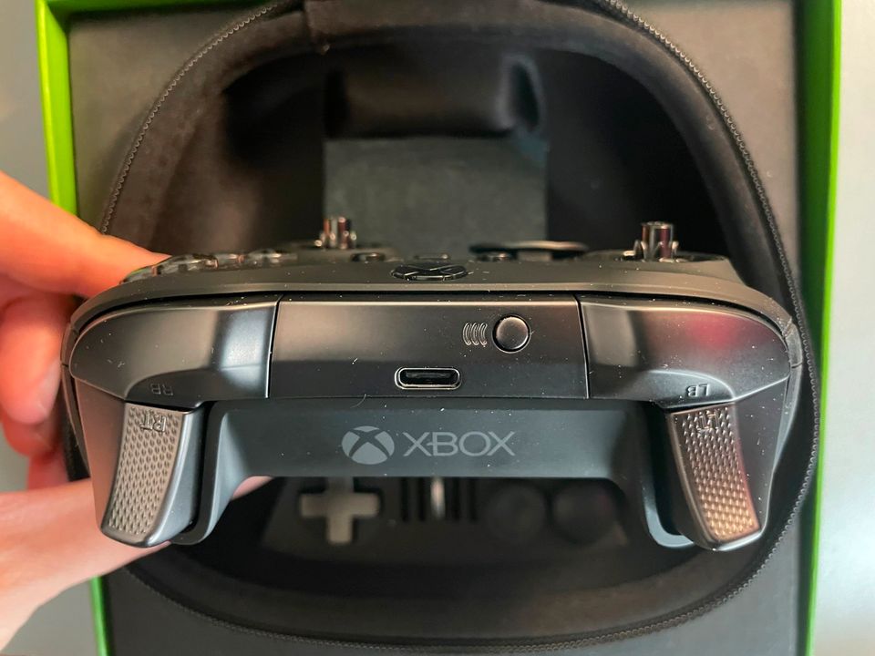 Xbox Elite Controller 2 [wie neu] in Stuttgart