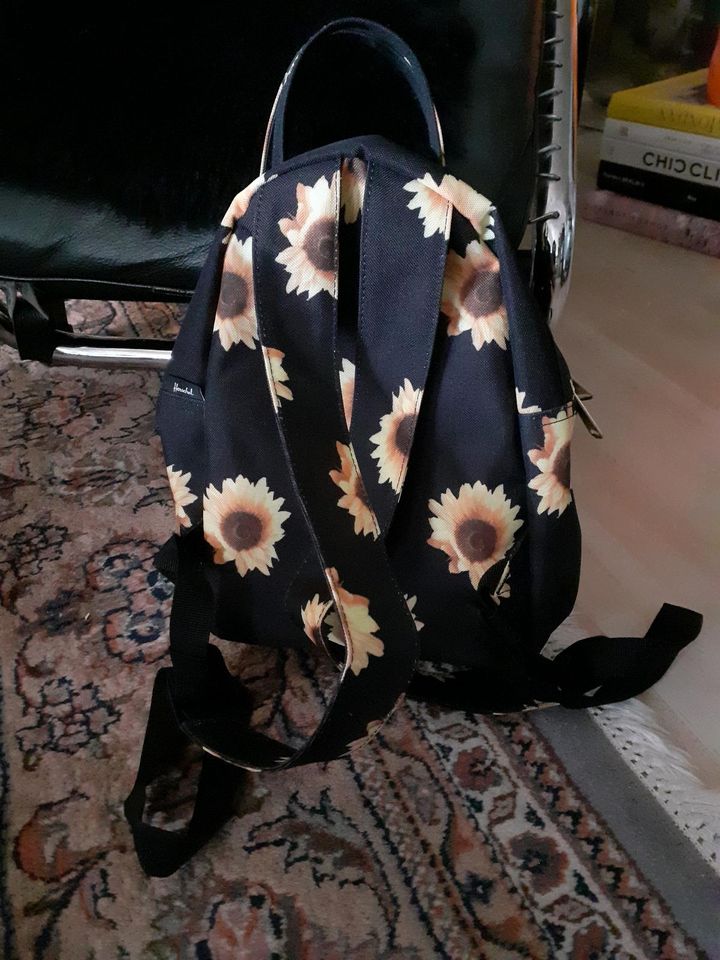 Herschel Rucksack Sonnenblumen in München