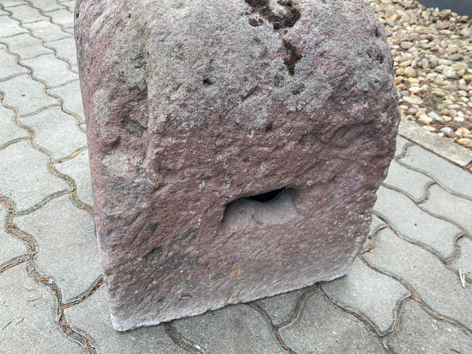 Barock Weinkeller Entlüftung aus Naturstein ca. 300 Jahre alt in Neuenkirchen