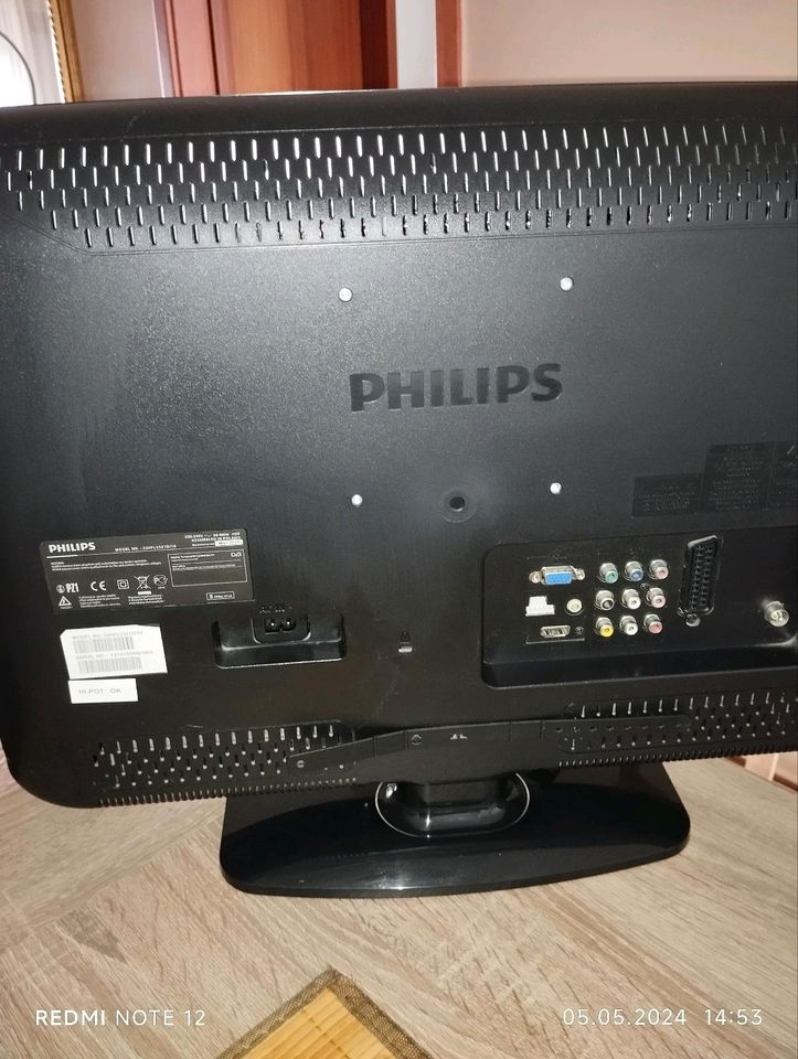 Kleine Fernseher Philips 22zoll in Höchberg