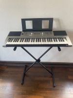 Yamaha PSR E353 Keyboard mit Ständer, Pedal und Staubschutz Sachsen - Ottendorf-Okrilla Vorschau