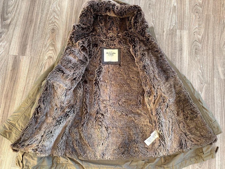 Abercrombie & Fitch Parka Grün Pelzimitat Gr. XS in Schwäbisch Hall