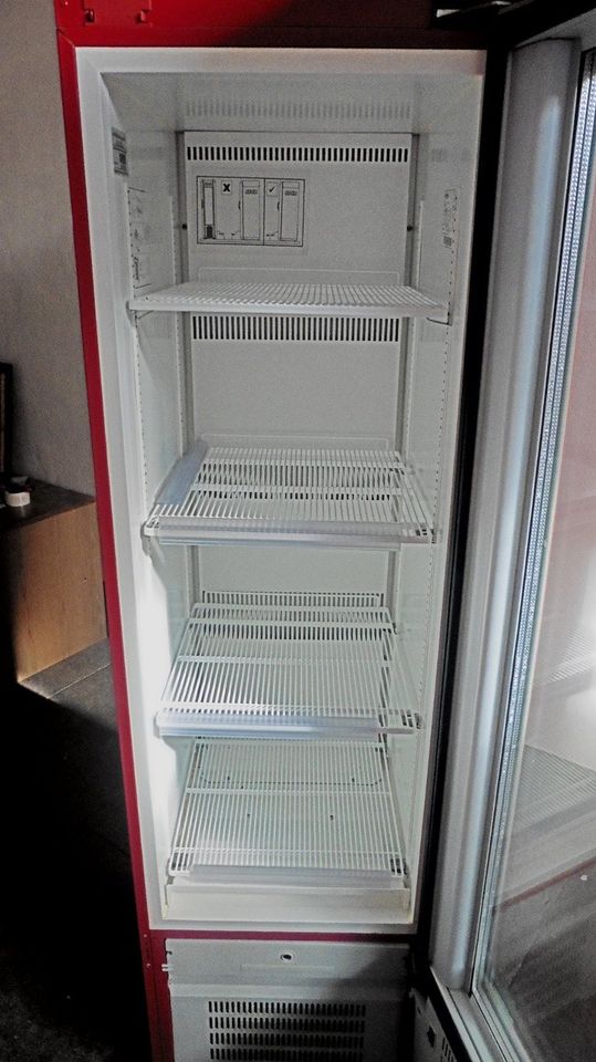 großer Coca Cola Kühlschrank Typ Retro in Bautzen