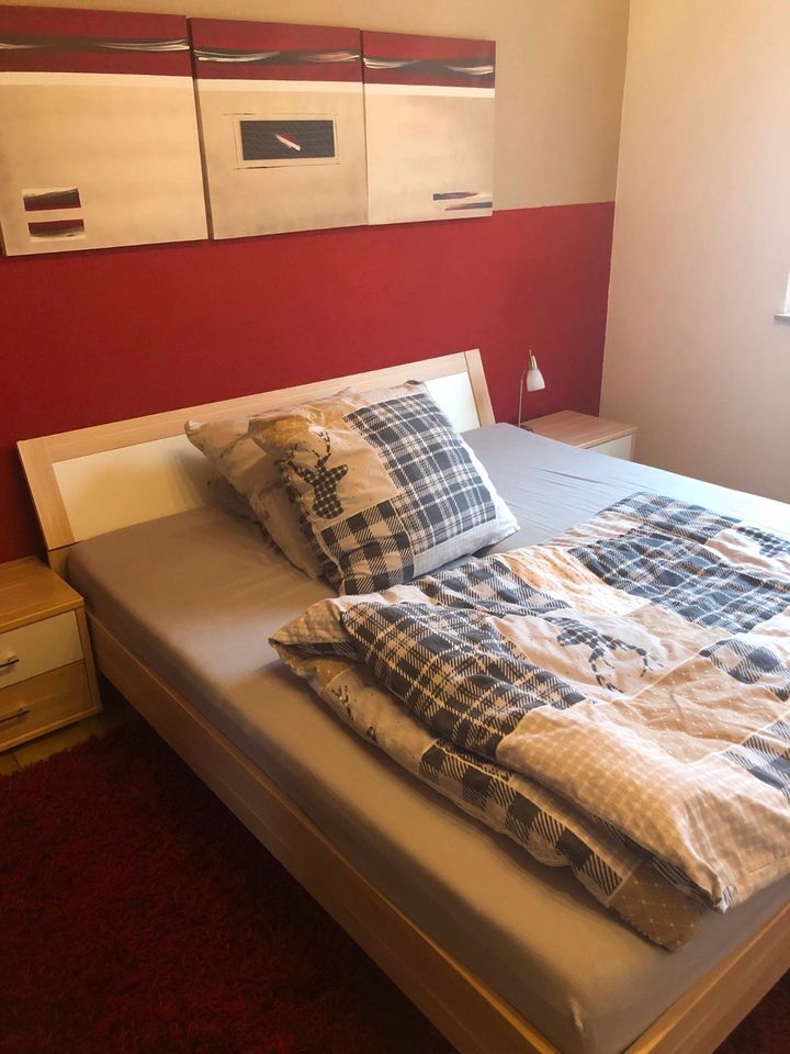 Doppelbett 180x200 ohne Lattenrost in Riegelsberg