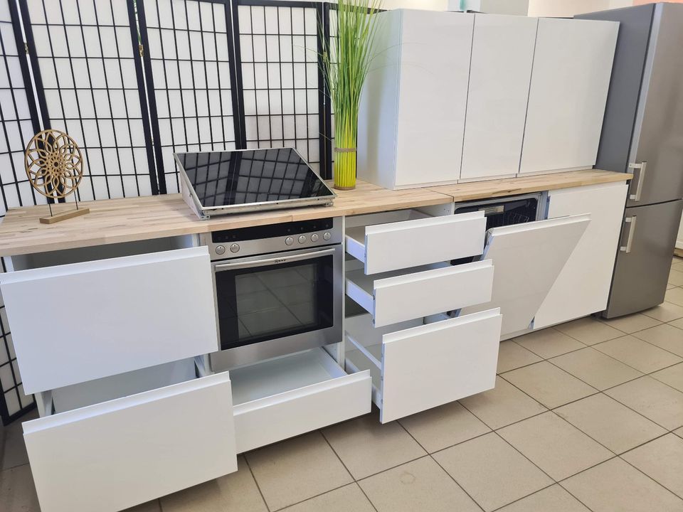 1,5 J. Garantie☀️ Ikea Metod Küche Voxtorp hochglanz weiß☀️NEFF in Königswinter