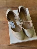 goldene Absatzschuhe Gr. 35 Thüringen - Dornburg Vorschau