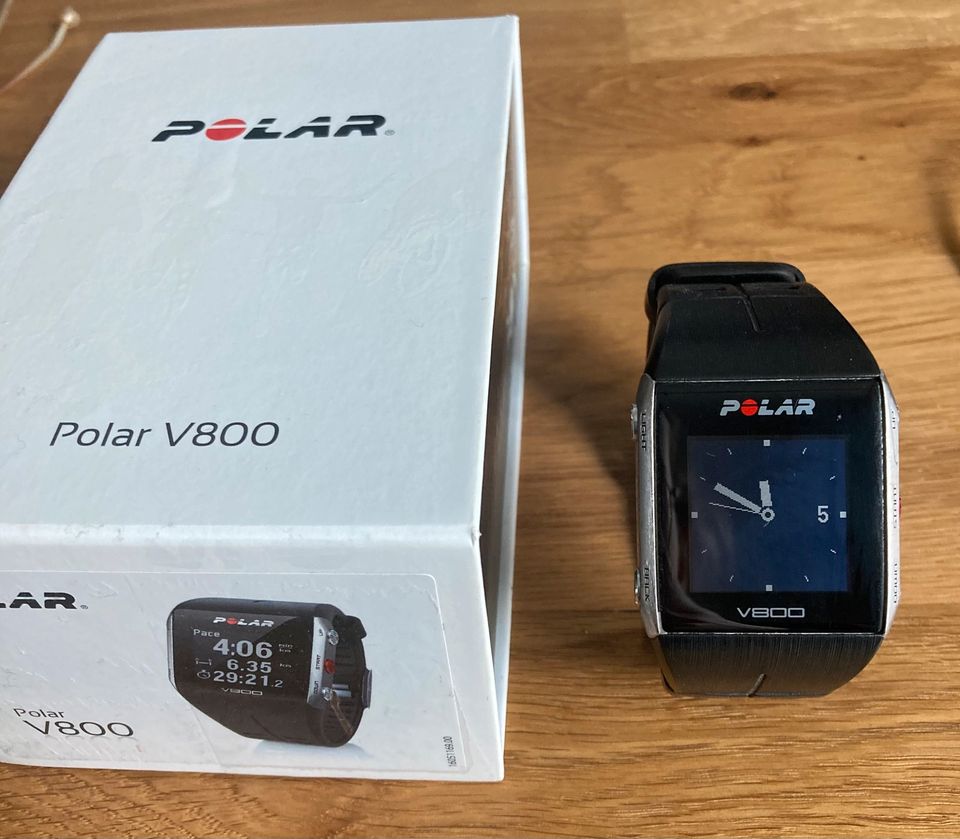 Polar v800 Sportuhr Uhr Smartwatch Triathlon schwarz black in Aachen