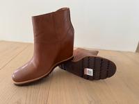 UGG AMAL Plateau Stiefeletten Cognac GR 39 NEU Nordrhein-Westfalen - Dorsten Vorschau