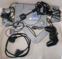 Playstation 1 mit 3 Controller, 1 Memory card etc. Sachsen-Anhalt - Staßfurt Vorschau