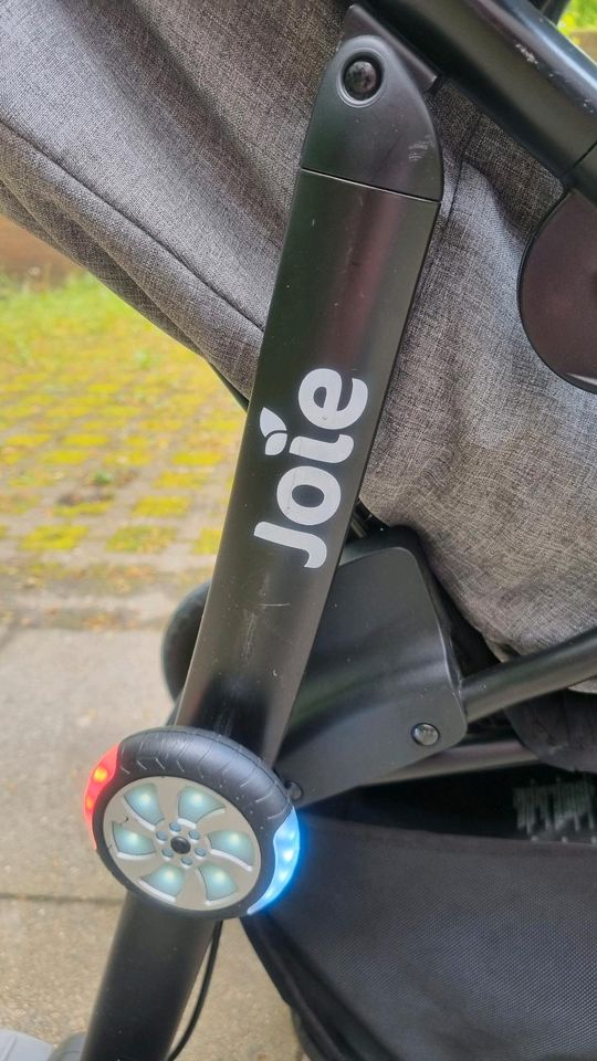 Joie Mytrax+Zubehör in Hamburg