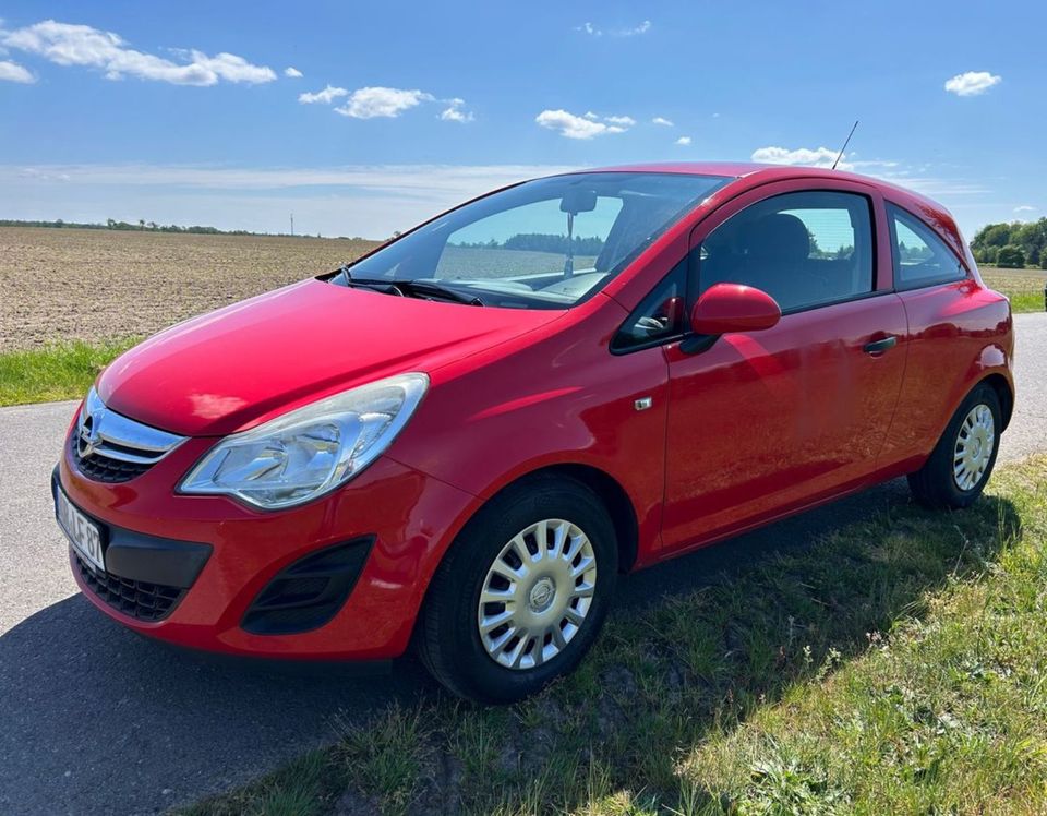 Opel Corsa D 2012 TÜV Juni 25 gepflegtes Frauenfahrzeug in Wurzen