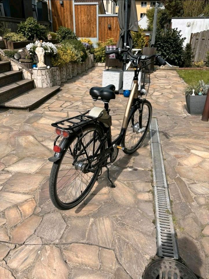 Victoria E Bike Damen Tiefeinstieg 28 Zoll in Recklinghausen
