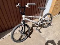 BMX KHE 20th ++ 20 Zoll Fahrrad mit vier Peg's Nordrhein-Westfalen - Bornheim Vorschau