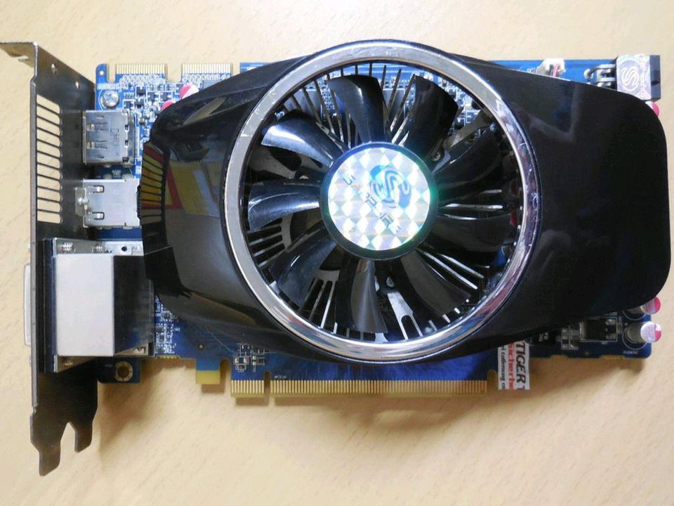 AMD® Sapphire HD5750 Grafikkarte (512 MB) (DVI, HDMI, DP) in Hessisch Lichtenau