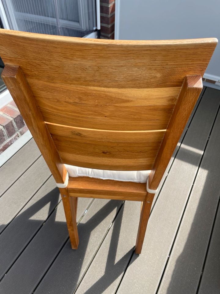 6 Esszimmerstühle aus Holz mit beigen Sitzpolster in Oldenburg