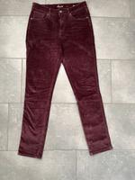 Levi’s Samthose brombeerfarben Gr. 27 München - Au-Haidhausen Vorschau