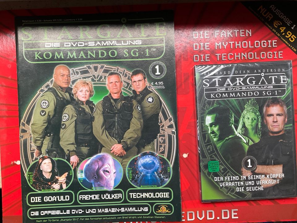 Stargate Kommando SG 1 , 8 DVD's mit Sammlerheft in Bochum