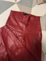 Lederhose Zara rot Düsseldorf - Pempelfort Vorschau